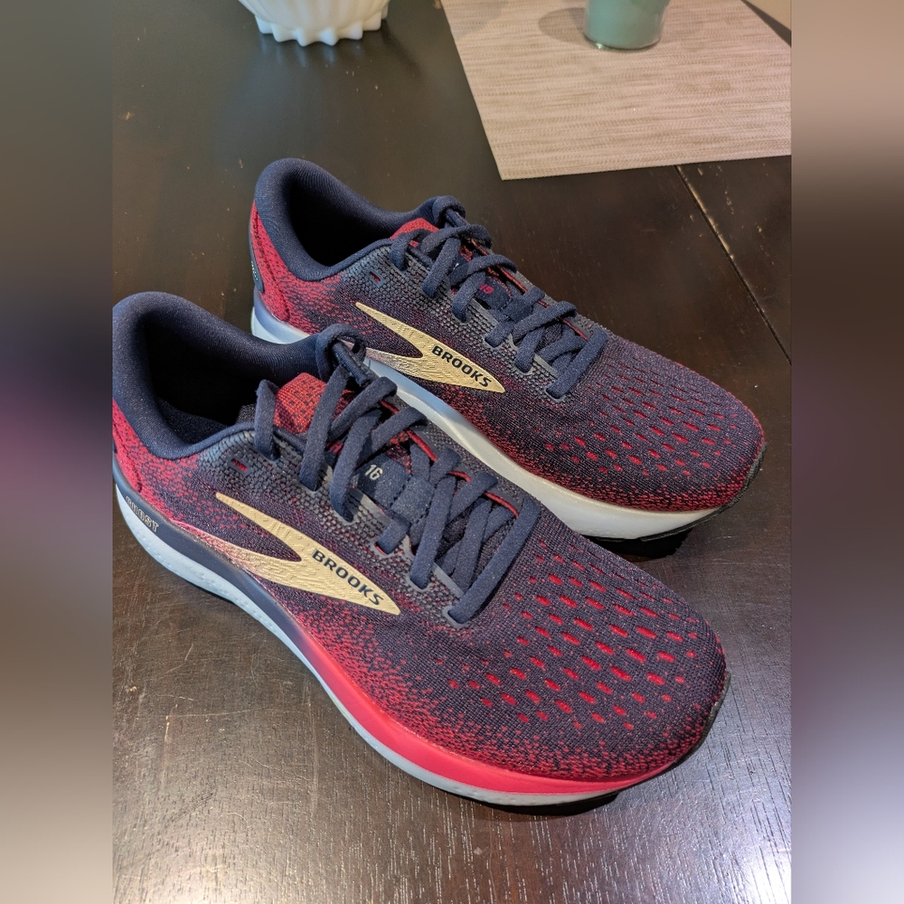 Brooks Ghost 6 Navy and Pink Athletic Shoes